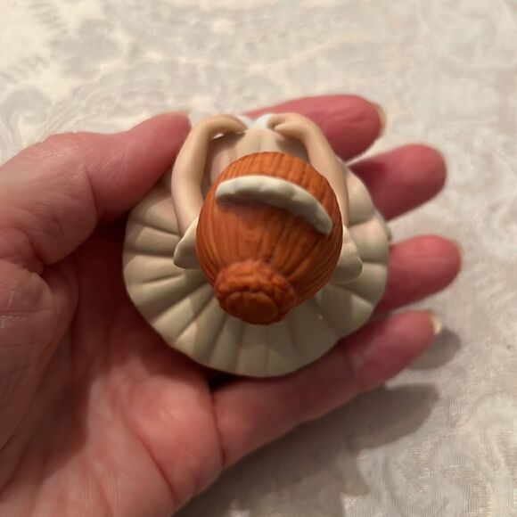 Vintage Holly Hobbie the sleeping beauty series XIV #30028 porcelain figurine - Picture 11 of 13